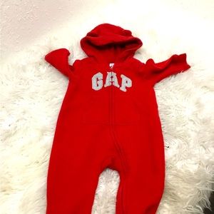 BABY GAP PIJAMA BABY UNISEX 3/6 MONTHS PRE OWNED